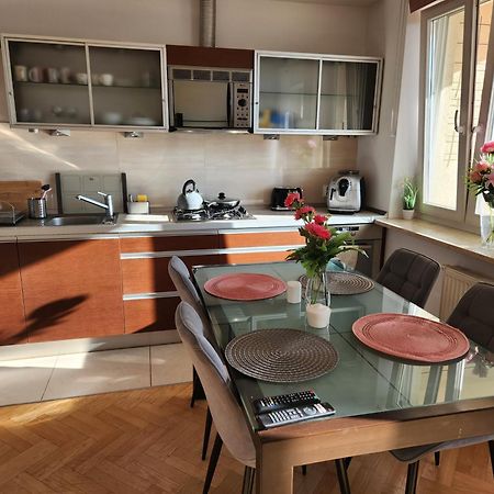 Appartamento Sloneczny Apartament Bluszczanska Varsavia Esterno foto