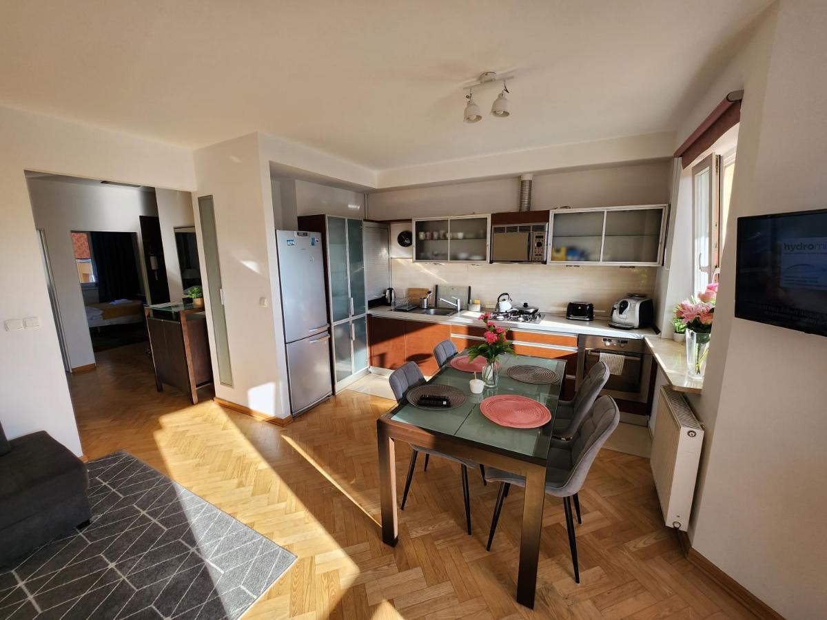 Appartamento Sloneczny Apartament Bluszczanska Varsavia Esterno foto